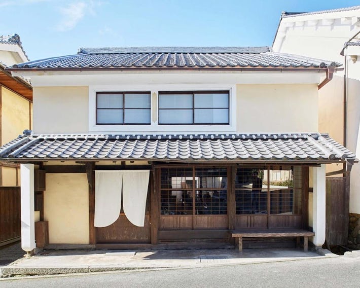 Hostel & Tatami Bar Uchikobare -内子晴れ-