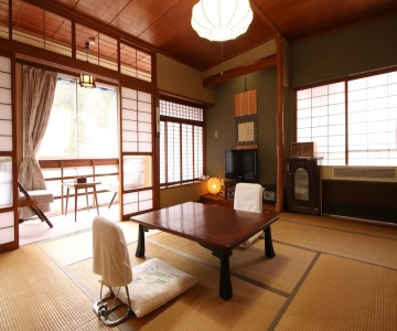 Yutagawa Onsen Jinnai Ryokan