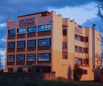 Hotel Enkeleshe