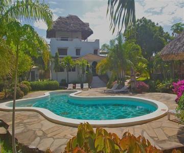 Cest La Vie Resort & Spa