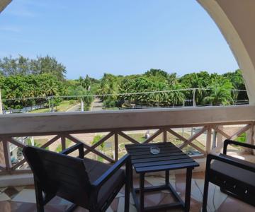 Alis Plaza