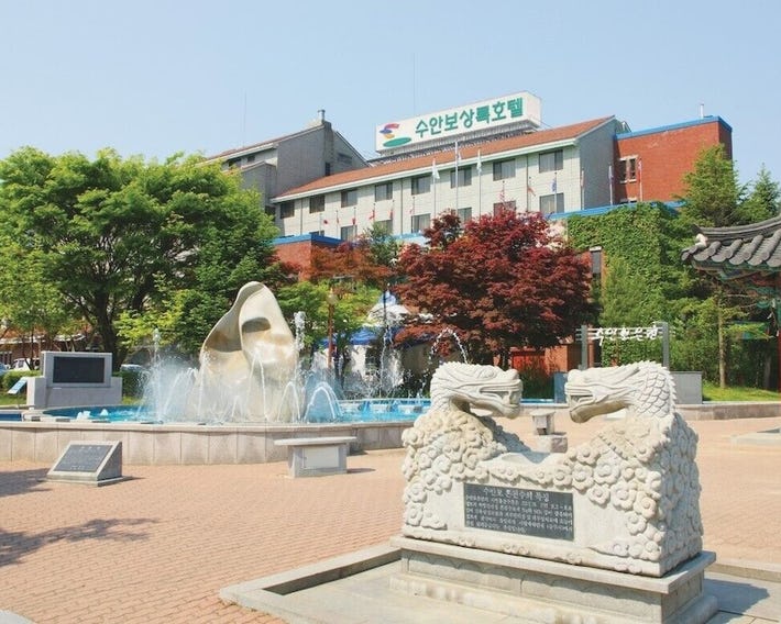 Suanbo Sangnok Tourist Hotel