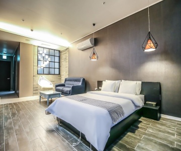 Eumseong Chungbukyeoksindosi H Motel