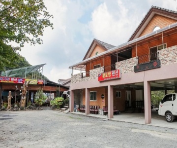 Jecheon Wolsong Garden Pension