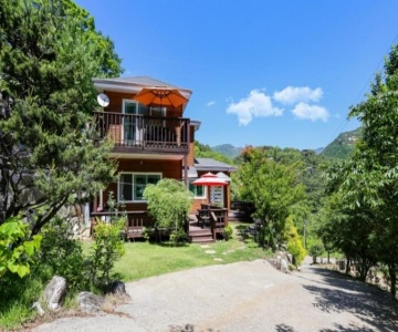 Jecheon Haereul Pumeun Dal Pension