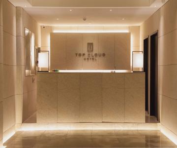 Top Cloud Hotel