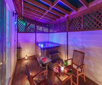 Lake And Pine Spa Pension