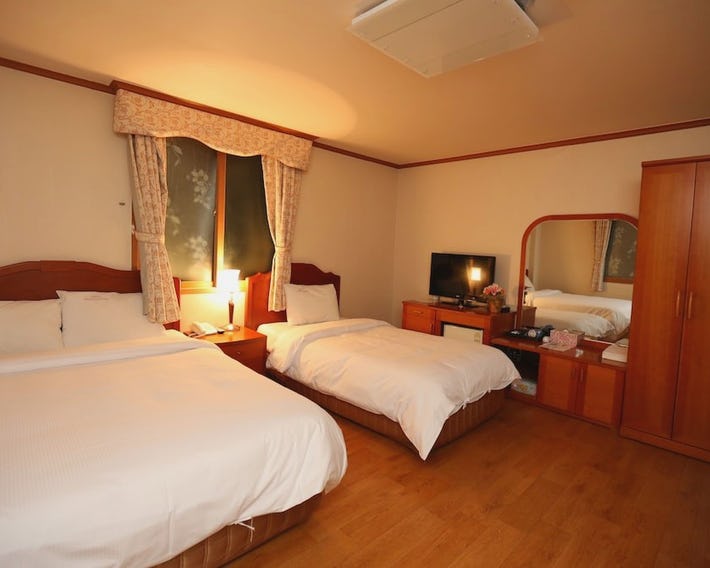 Munkyung Tourist Hotel