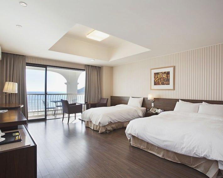 Benikea Songjung Hotel