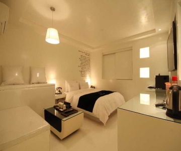 Louis Hotel