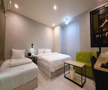 O2 Motel
