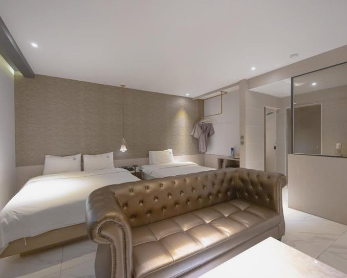 Hound Hotel Seomyeon-Beomcheon