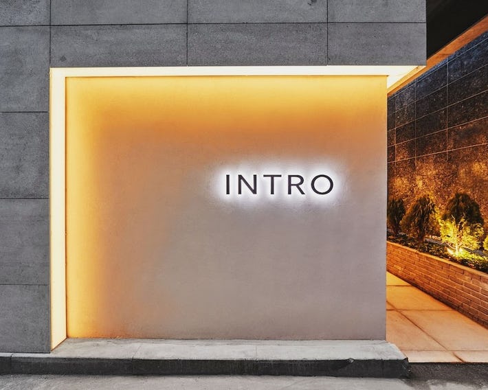 Hotel Intro