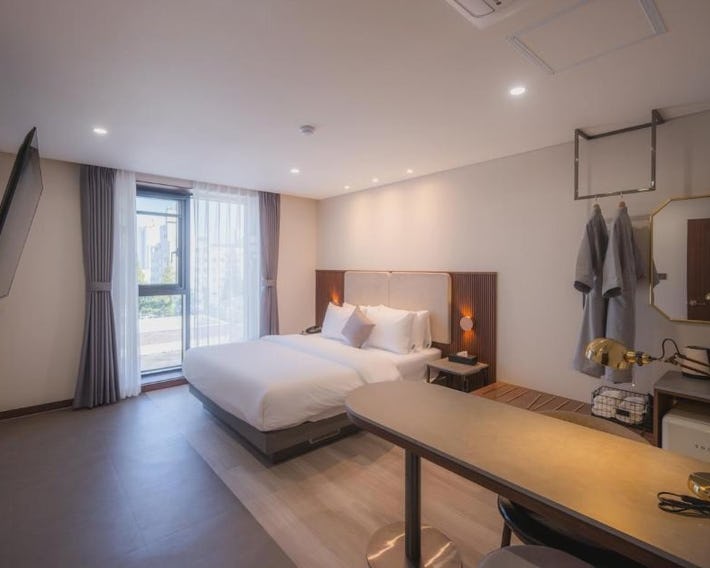 Hound Hotel Gijang Osiria