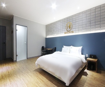 Changyeong Namji Heitz Hotel