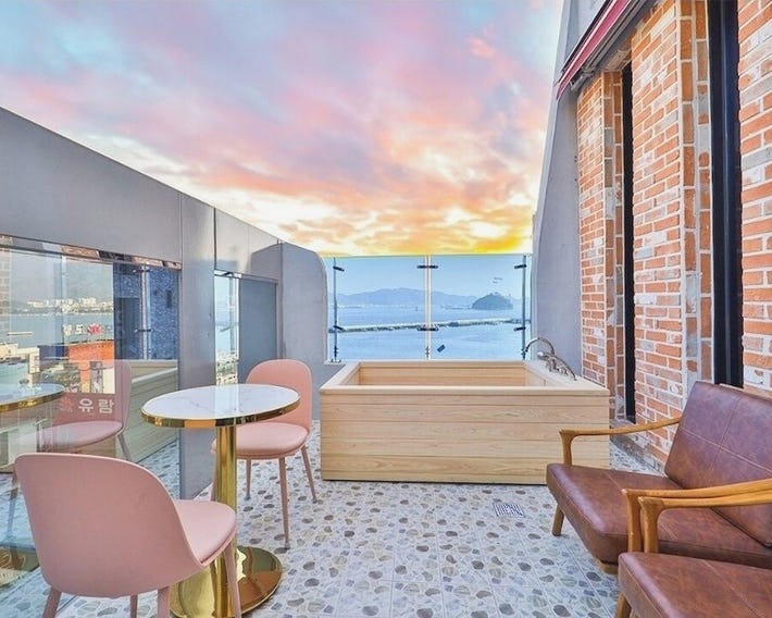Hotel 701
