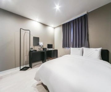 Changwon Myeongseodong Hotel Laon