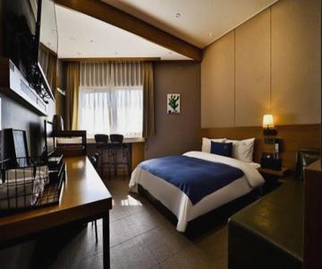 The Cloud Hotel