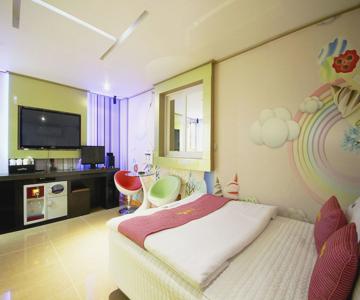 Icecream Hotel