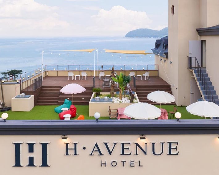 H Avenue Hotel