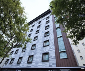 Two Heart Hotel Gimhae Waterpark