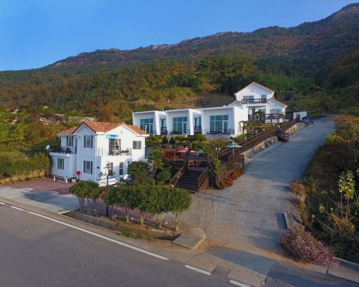 Bluemare Pension