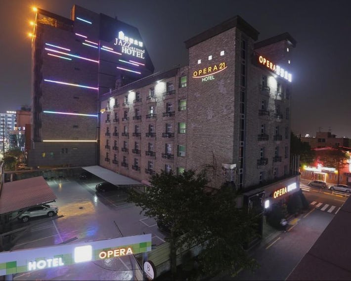 Opera 21 Hotel