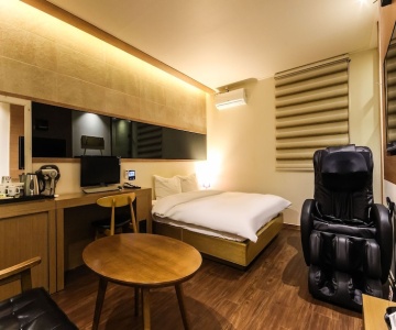 Wanju J Motel