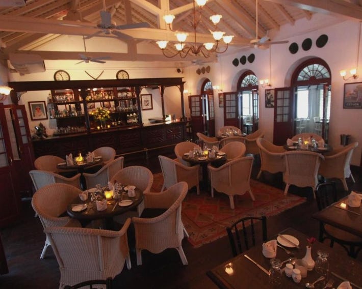 Royal Bar & Hotel