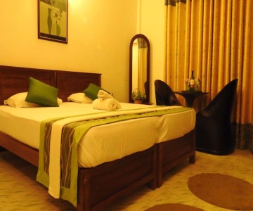Oak Wood Inn Kandy