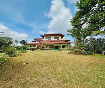 The Views Kandy - 360 Mountain View