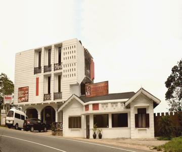Luminary Lodge