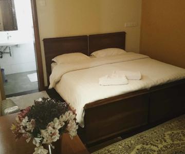 Pawra Wood Inn by Yoho Beds