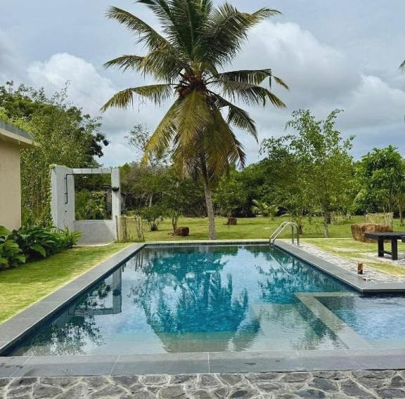 Aaryana Lagoon