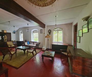 Hill Side Kings Villa Colonial Bungalow