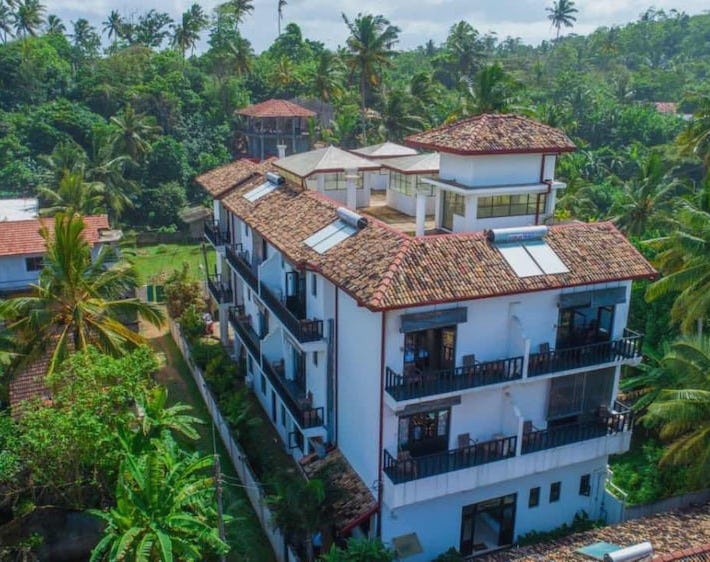 Villa Tissa Beach Resort