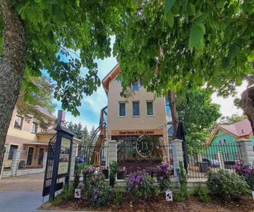 Guest House & Villa Astoma