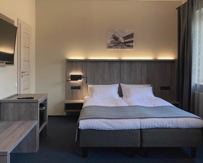 Brut Wine Hotel