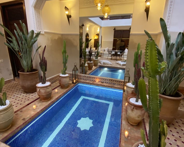 Riad Laora