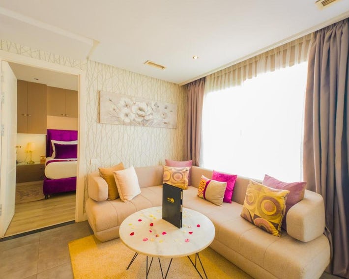 RENT-INN Suites Hotel