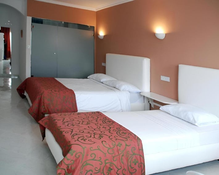 Azayla Hotel