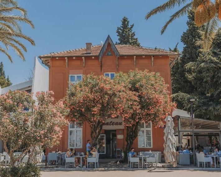 Le Petit Chateau