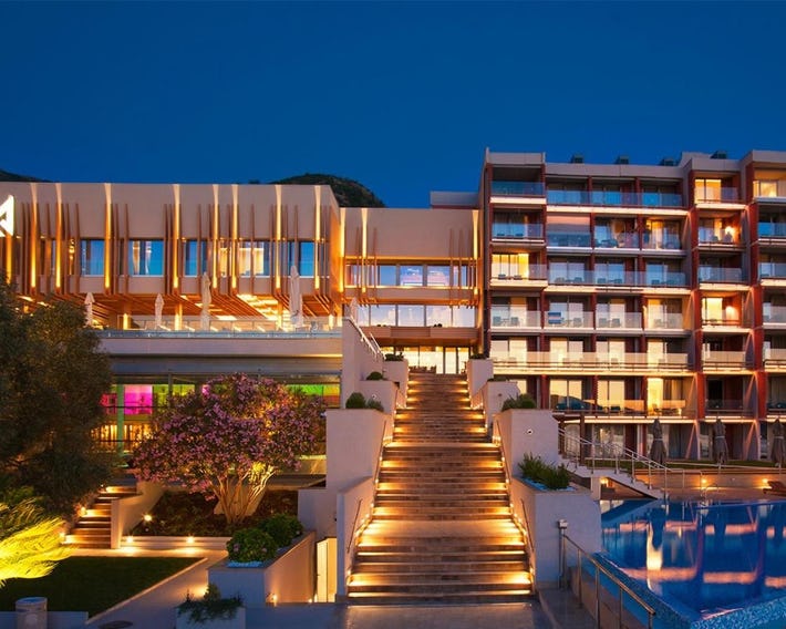 Maestral Resort & Casino