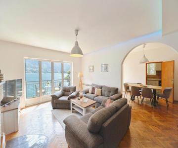 House 44 Apartments