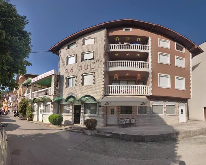 Hotel 24 jul