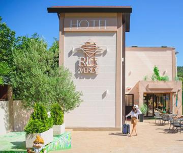 Hotel Rio Verde