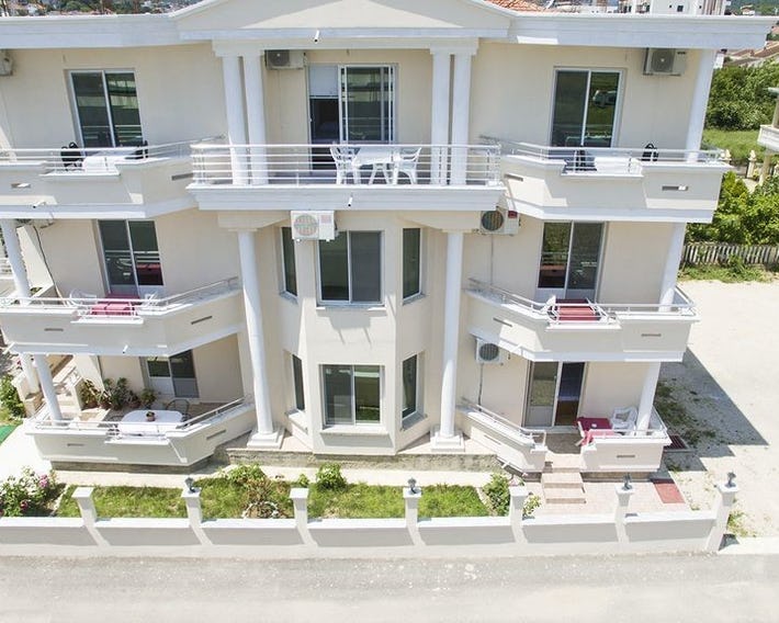 Mimi Lux Apartments