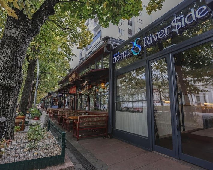 Hotel Riverside