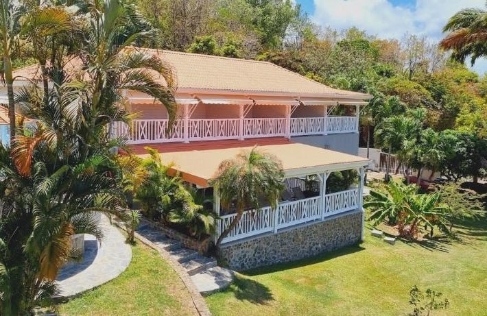 Les Hauts du Cap - Guest House