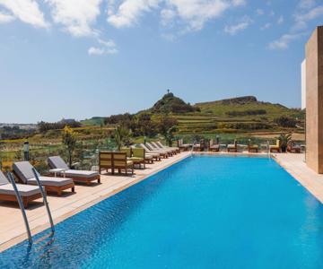 Reef Hotel & Spa